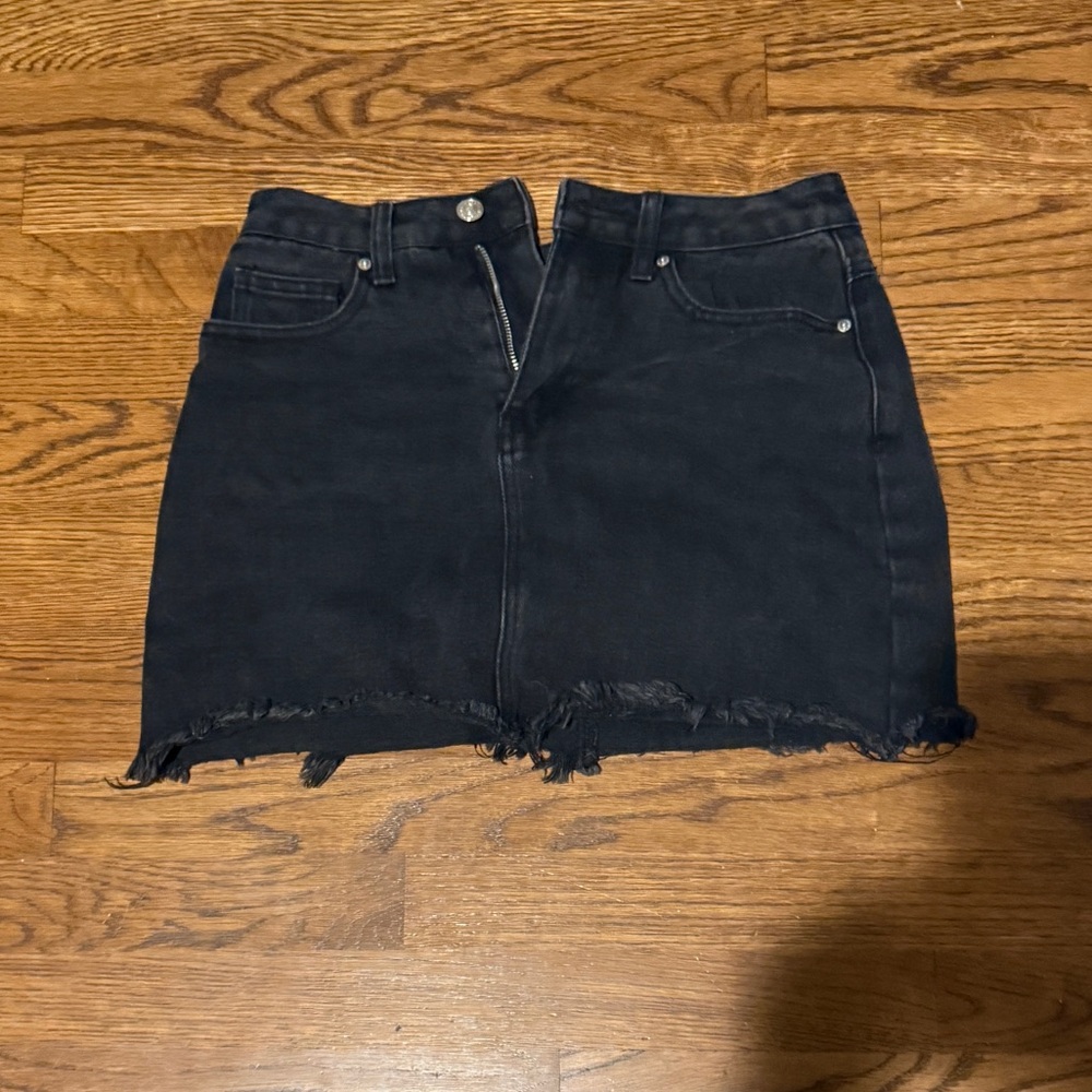 Forever 21 Black Frayed Mini Skirt